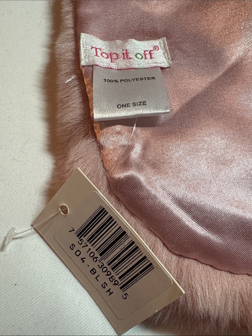 Top it Off NWT Pink Poly Faux Fur Scarf - Picture 3 of 7